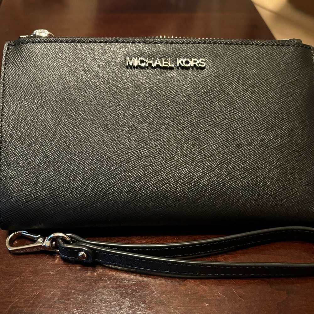 Michael Kors Leather Wristlet